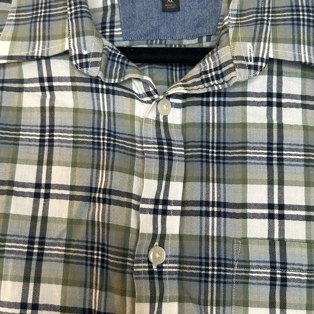 Banana Republic Soft Wash Standard Fit Button Down - EUC